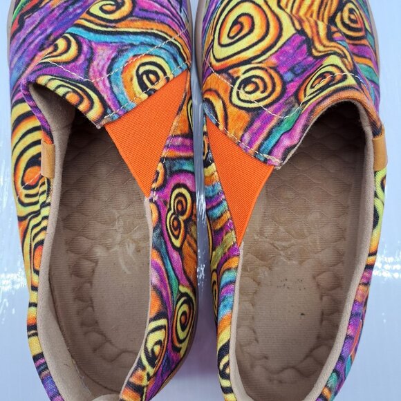 UIN Toledo Women 8 Colorful Abstract Art Slip-On Canvas Shoes Rubber Sole Casual - Picture 3 of 13